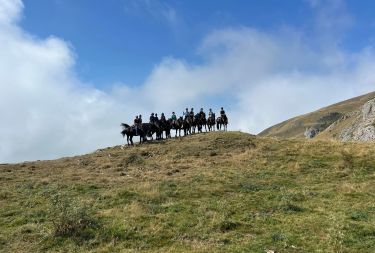 Voyage &agrave; cheval - Randonn&eacute;e &eacute;questre en Ari&eacute;ge pour les jeunes avec Randocheval