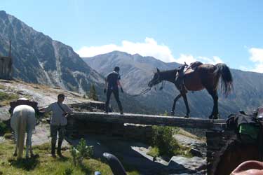 Rando Cheval en Pays Cathare en FRANCE - Voyage à cheval dans les Pyrénées