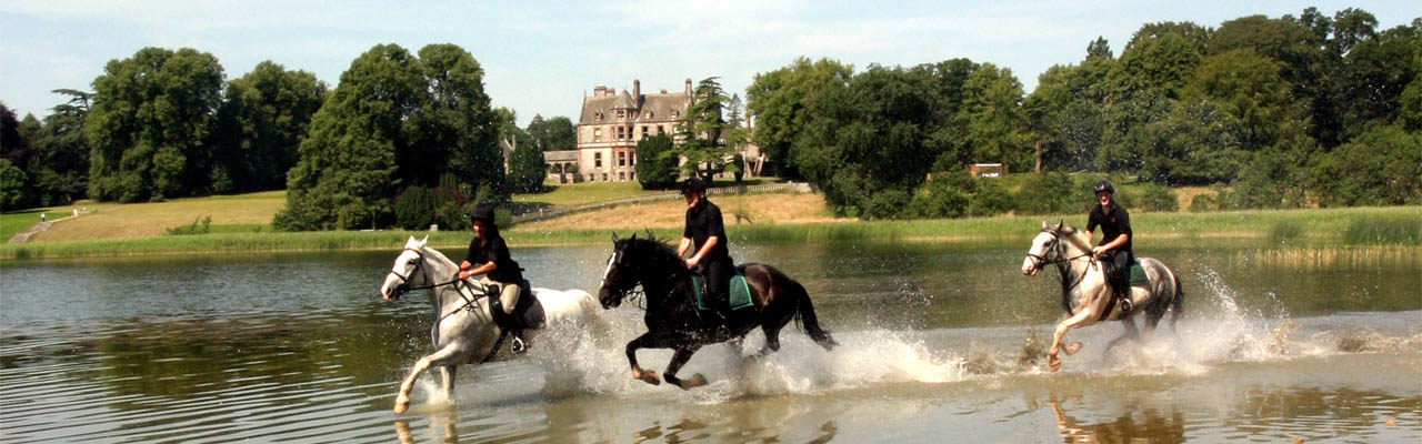 Voyage à cheval avec hébergement de charme ou de luxe - Par Randocheval