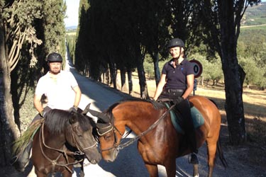 Voyage à cheval en Toscane dans la vallée du Chianti - Randonnée équestre organisée par Randocheval