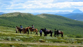Horse riding stay in Norway for families on Icelandic horses and ponies - Rando Cheval / Absolu Voyage