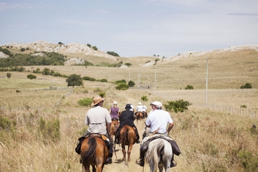 Aventure et Voyage à cheval en Uruguay - Randonnée équestre organisée par Randocheval